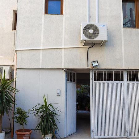 Toni'S Studios Vlorë Buitenkant foto