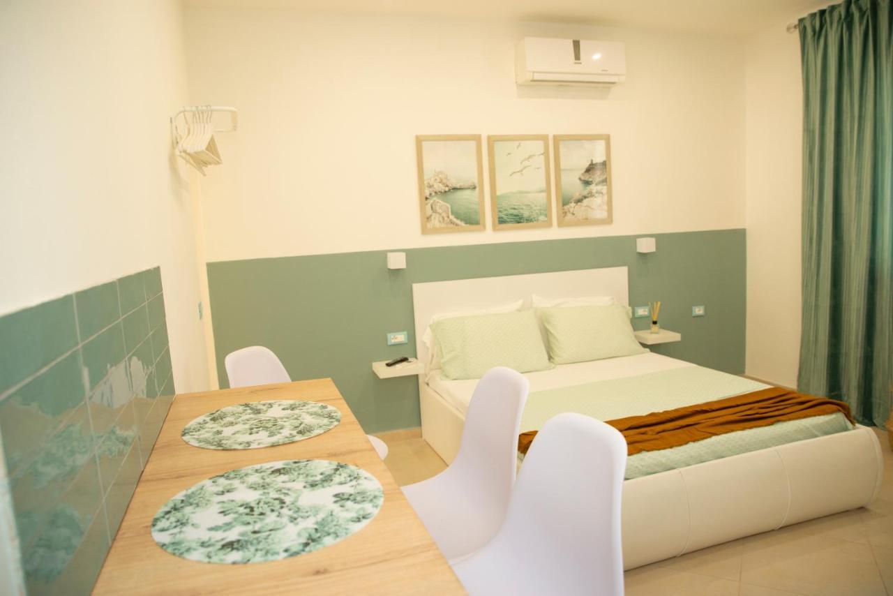 Toni'S Studios Vlorë Buitenkant foto