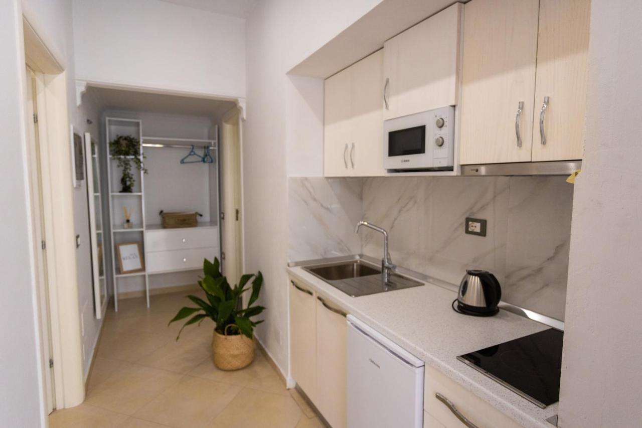 Toni'S Studios Vlorë Buitenkant foto