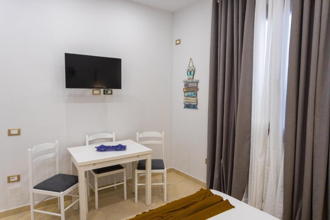 Toni'S Studios Vlorë Buitenkant foto