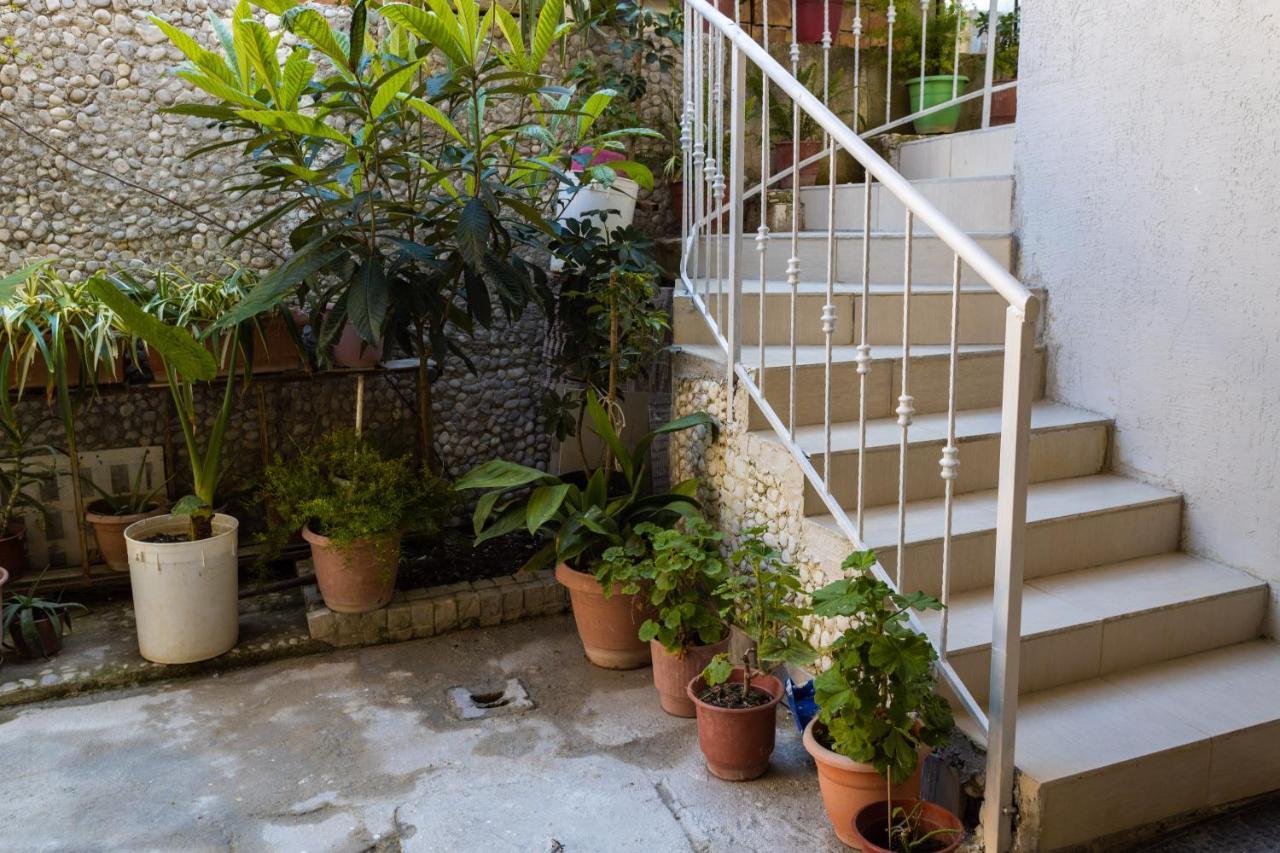 Toni'S Studios Vlorë Buitenkant foto
